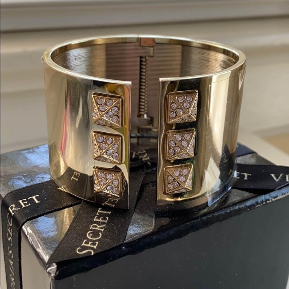 Gold Bangle Bracelet